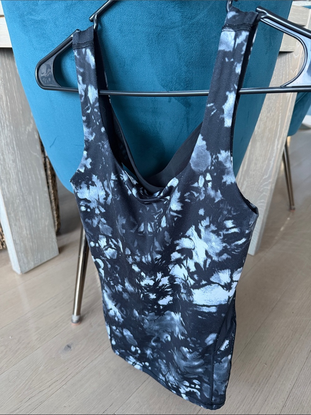 Lululemon Women’s Black and White Tie-Dye Tank Top